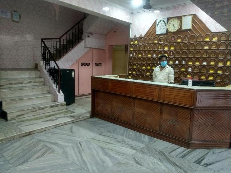 Spot On 80584 Pudur Lucky Mansion Hotel Chennai Exterior foto